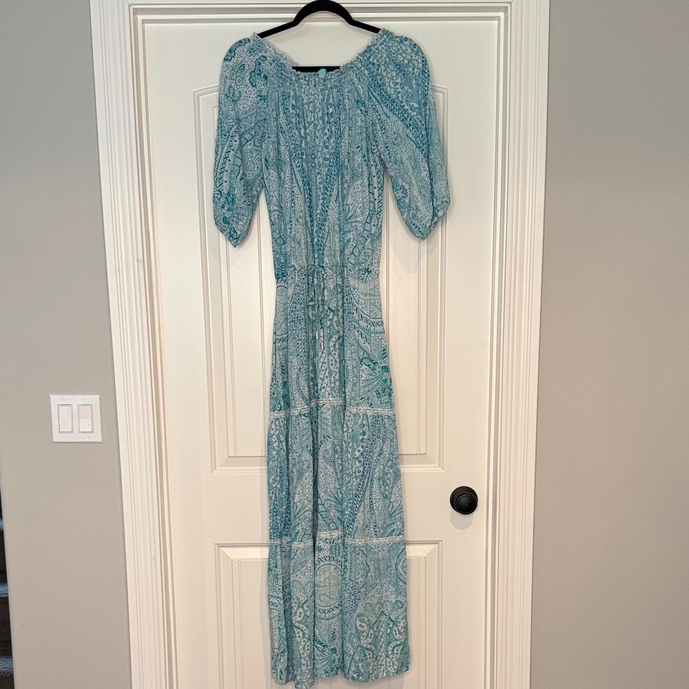 EUC Melissa Odabash Light multi colored Paisley Maxi Dress in a size Medium